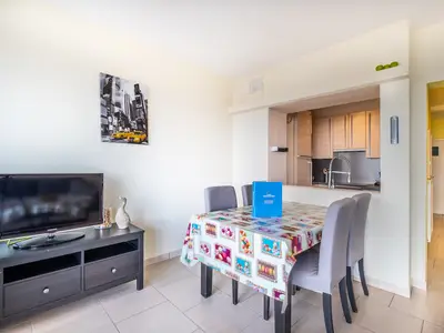 DiningRoom