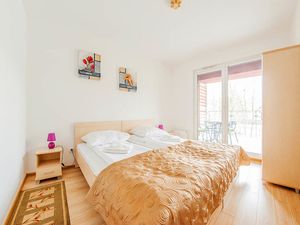 23938879-Ferienwohnung-4-Kolberg-300x225-3