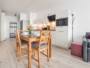 23938875-Ferienwohnung-4-Kolberg-300x225-1