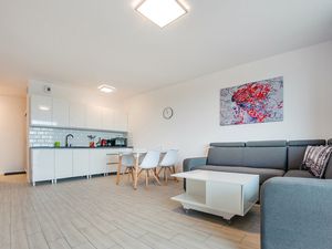 23938883-Ferienwohnung-4-Kolberg-300x225-3