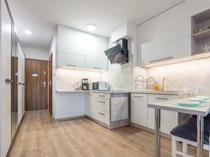 23938876-Ferienwohnung-4-Kolberg-300x225-1