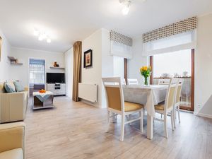 23938956-Ferienwohnung-5-Kolberg-300x225-2