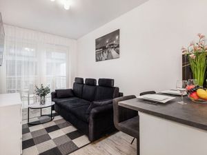 23318458-Ferienwohnung-4-Kolberg-300x225-1