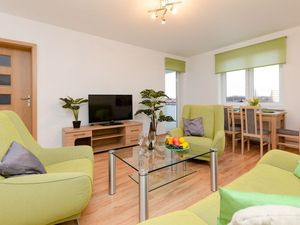 23377240-Ferienwohnung-4-Kolberg-300x225-2