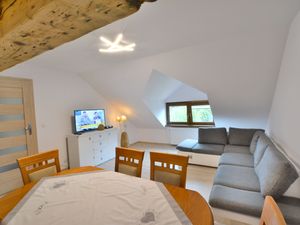 23288816-Ferienwohnung-5-Kolberg-300x225-0