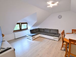 23288816-Ferienwohnung-5-Kolberg-300x225-2