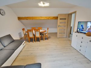 23288816-Ferienwohnung-5-Kolberg-300x225-3