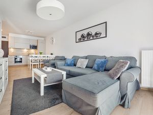 23938910-Ferienwohnung-4-Kolberg-300x225-3