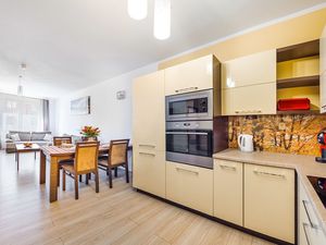 23938878-Ferienwohnung-4-Kolberg-300x225-3