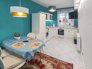 23723147-Ferienwohnung-4-Kolberg-300x225-4