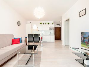 24018553-Ferienwohnung-4-Kolberg-300x225-5