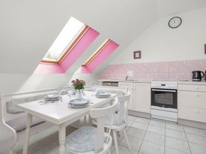 24038094-Ferienwohnung-6-Kolberg-300x225-3