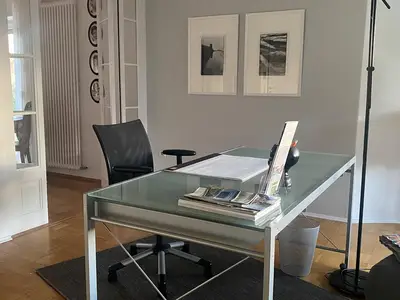 Schreibplatz im Wohnzimmer