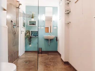 Bad mit Glasdusche Ferienwohnung am Mainradweg Beuerlein Martin Stammheim Kolitzheim