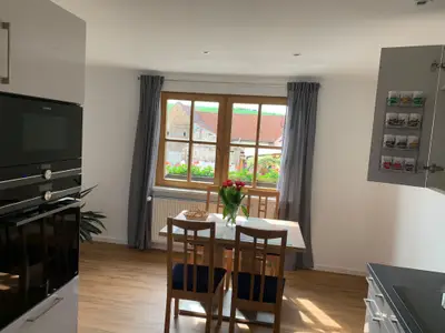 Ferienwohnung-Rosenberger Stammheim Essbereich