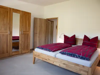 Schlafzimmer mit Blick in die Weinberge