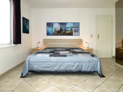 Doppelbett im Schlafzimmer D4