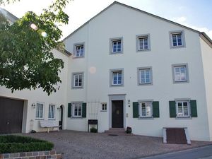 18300244-Ferienwohnung-4-Konz-300x225-0