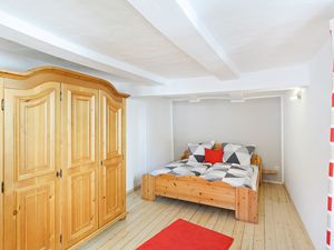 22254591-Ferienwohnung-6-Korbach-300x225-3