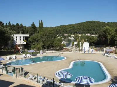 PoolOfHouse