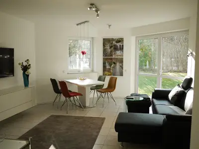10-20180106-Wohnraum mit Esstisch-P1060024