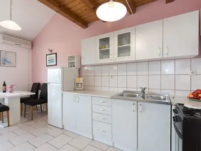 Ferienwohnung für 4 Personen in Kornić 7/10