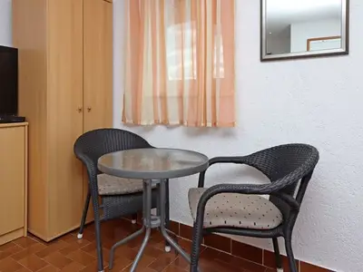 Ferienwohnung für 2 Personen in Kornić 9/10