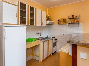 18323357-Ferienwohnung-3-Kornić-300x225-5