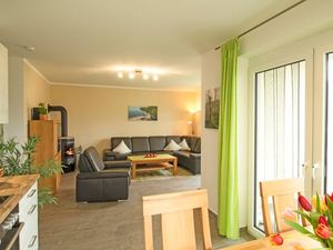 23662049-Ferienwohnung-4-Korswandt-300x225-3