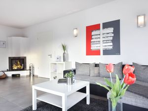 22790233-Ferienwohnung-3-Korswandt-300x225-0