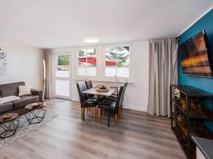 18153960-Ferienwohnung-2-Korswandt-300x225-0