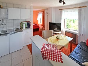 24024713-Ferienwohnung-3-Korswandt-300x225-3