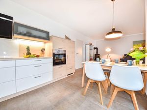 23972353-Ferienwohnung-4-Korswandt-300x225-1