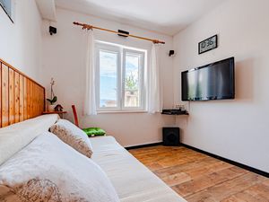 23930852-Ferienwohnung-6-Korčula-300x225-4