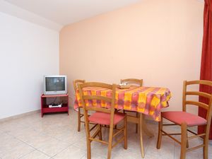 18323456-Ferienwohnung-4-Korčula-300x225-2