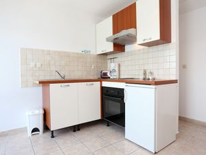 18323456-Ferienwohnung-4-Korčula-300x225-3