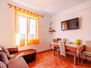 18511423-Ferienwohnung-3-Korčula-300x225-2