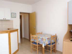 19128376-Ferienwohnung-4-Korčula-300x225-2