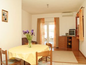 23927752-Ferienwohnung-6-Korčula-300x225-2