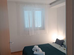 23337341-Ferienwohnung-2-Korčula-300x225-5