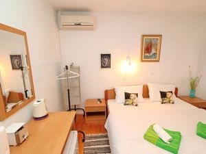 24058667-Ferienwohnung-3-Korčula-300x225-5