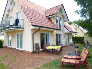 23038287-Ferienwohnung-7-Koserow (Seebad)-300x225-0