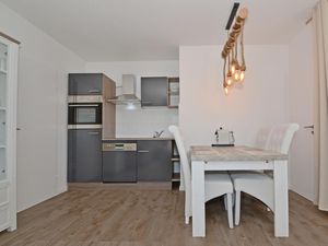 22109709-Ferienwohnung-4-Koserow (Seebad)-300x225-4