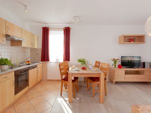 23205865-Ferienwohnung-4-Koserow (Seebad)-300x225-5