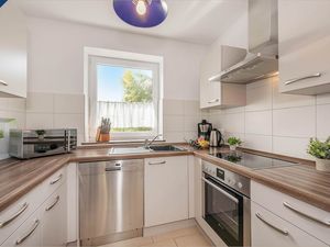 24016499-Ferienwohnung-5-Koserow (Seebad)-300x225-5