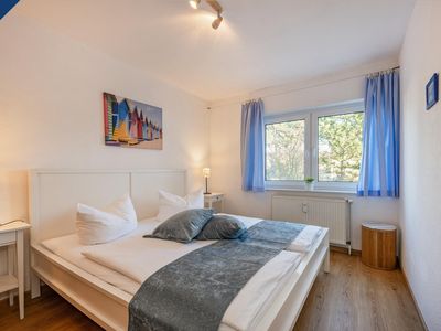 Schlafzimmer mit Doppelbett