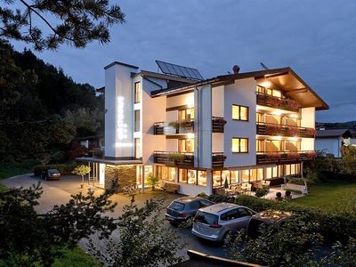 Gästehaus Rottenspacher - Abendstimmung in Kössen