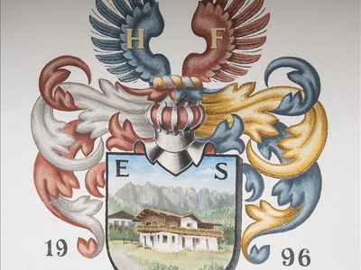 Wappen-Haus-Elisabeth