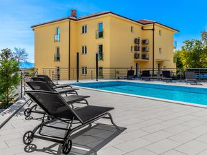 Ferienwohnung für 6 Personen (140 m²) in Kostrena