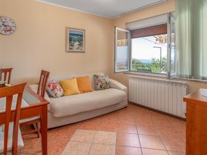 23755557-Ferienwohnung-4-Kostrena-300x225-2